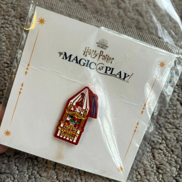 NEW Harry Potter Magic At Play Pin Bertie Bott's Every Flavour Beans Wizarding - Picture 1 of 1